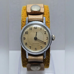 Womens Vintage Rare Timex Sportster Manual Wind Dustproof Watch Keeps Time